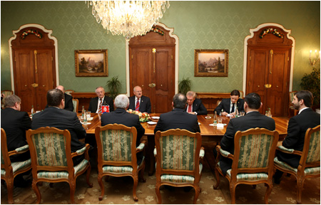 Prezident republiky sa stretol s predsedami vych zemnch celkov