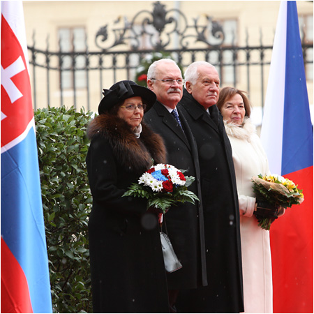 Prezident SR Ivan Gaparovi s manelkou Silviou navtvi esk republiku 