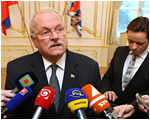 Prezident Ivan Gaparovi neodvol Ivana Mikloa z funkcie ministra 
