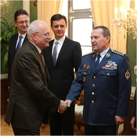 Prezident Ivan Gaparovi prijal predstaviteov rezortu obrany 