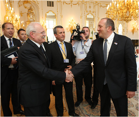 Prezident  Gaparovi v Prahe rokoval s gruznskym prezidentom Margvelavilim 