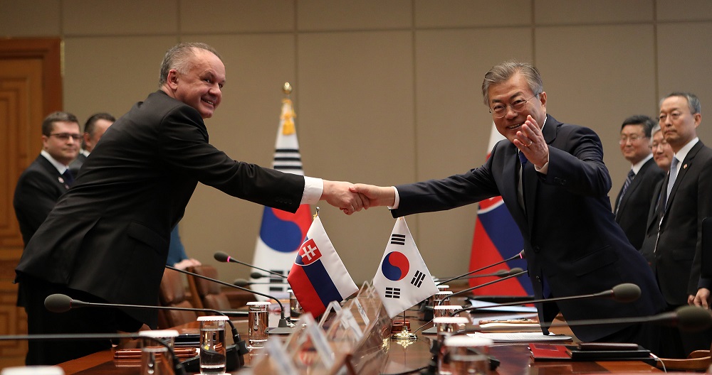 President visited South Korea to talk about economic relations