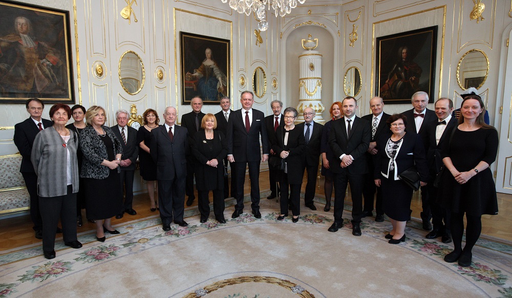 Prezident Andrej Kiska vyznamenal 20 osobnost&iacute;