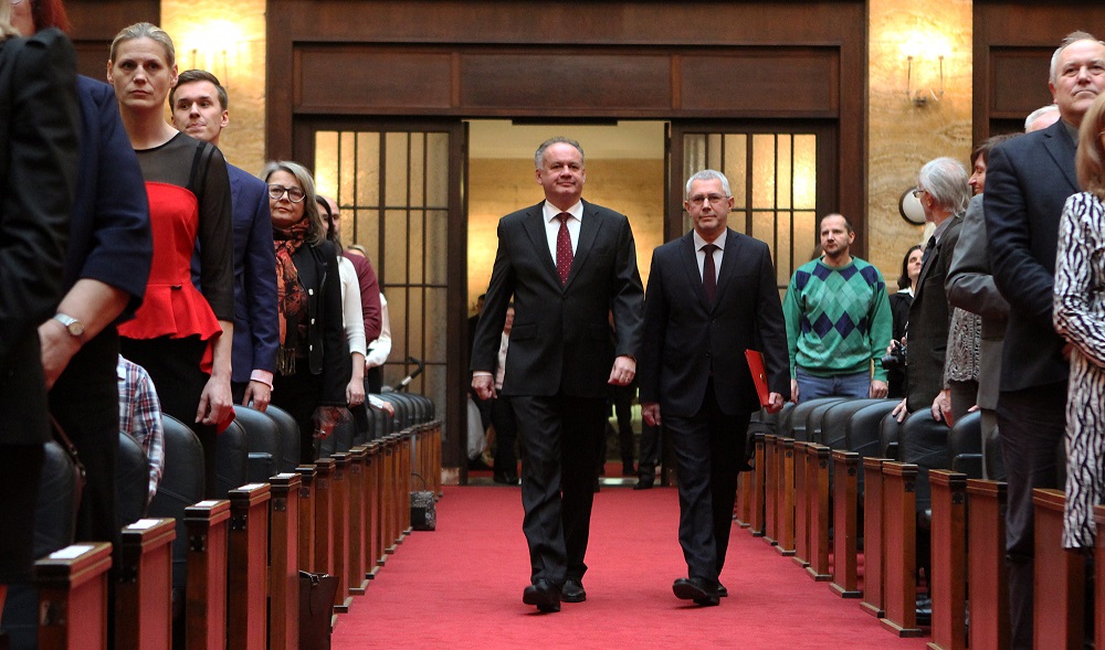 Prezident sa z&uacute;častnil na odovzd&aacute;van&iacute; diplomov doktorov vied