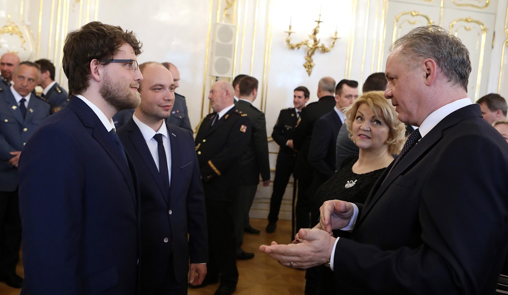 Prezident prijal laureátov Zlatého záchranárskeho kríža