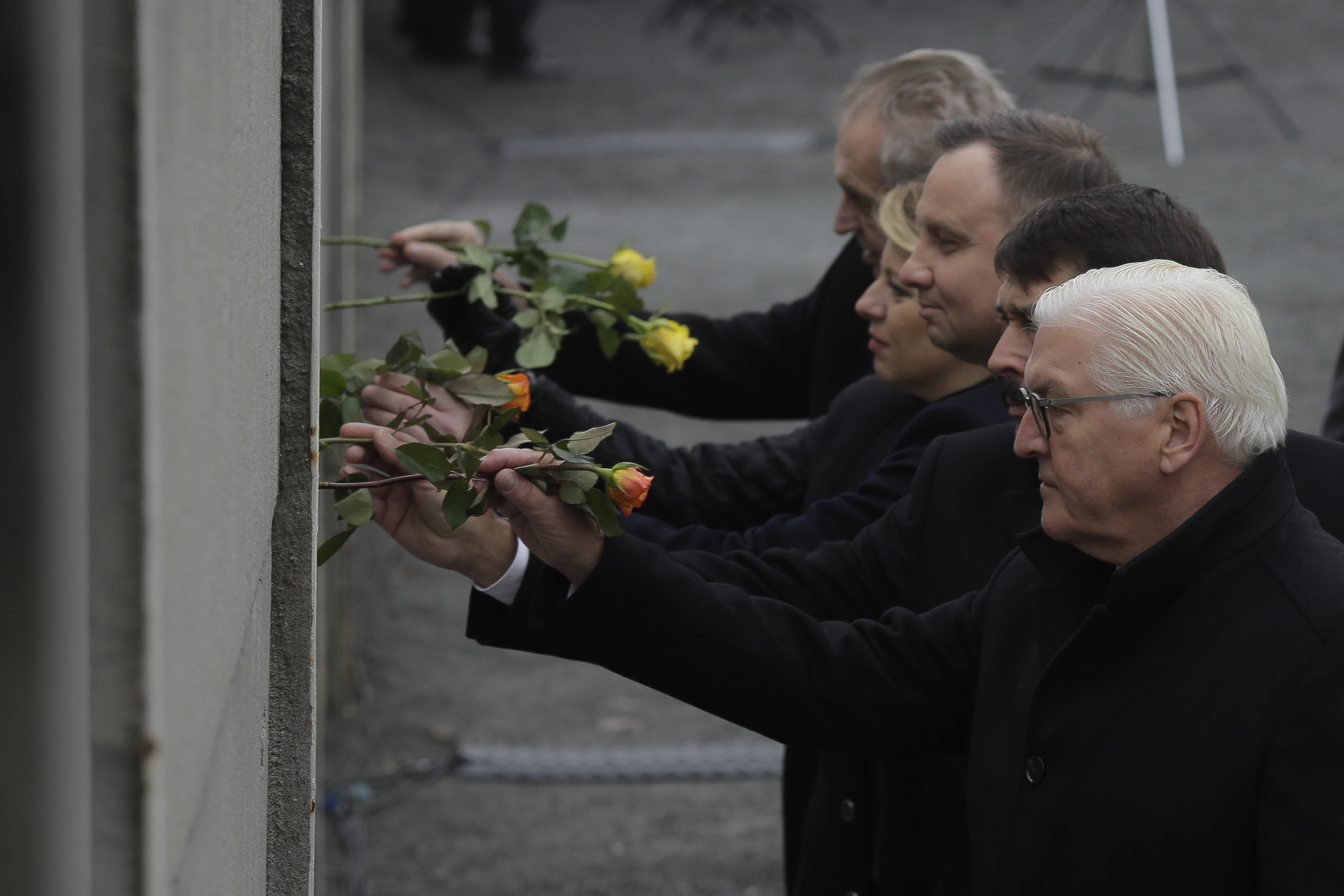 Berlínsky múr padol a je dôležité, aby padali aj múry nedôvery v nás